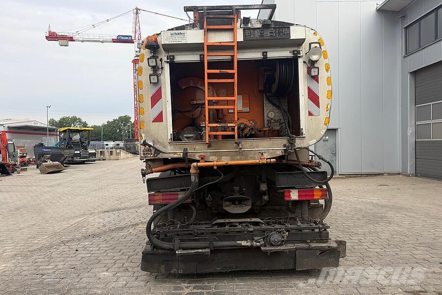 Schäfer Unimog U 500 + BSM-P 2000/2000 Bitumen sprayers