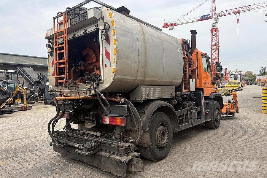 Schäfer Unimog U 500 + BSM-P 2000/2000 Bitumen sprayers