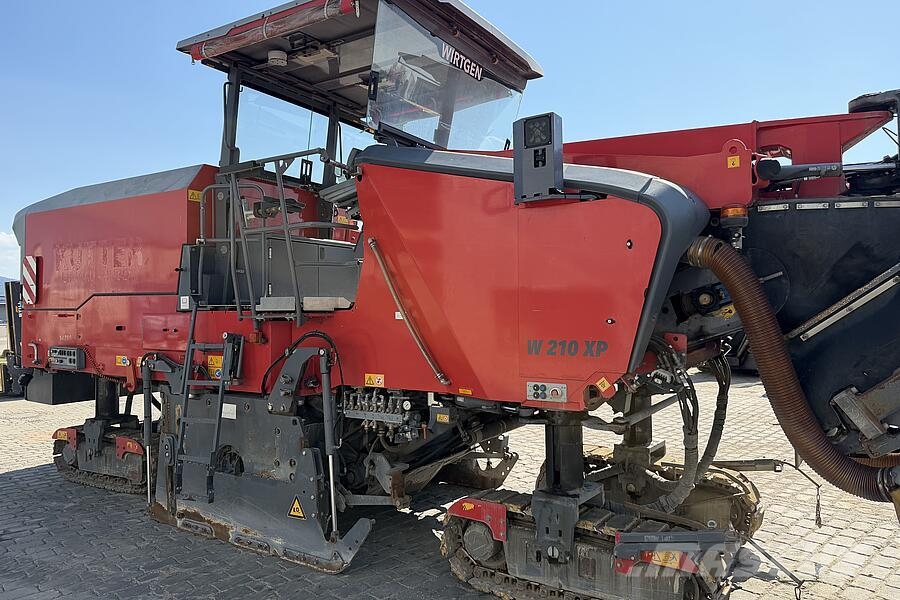 Wirtgen W 210 XP Fresadoras de asfalto