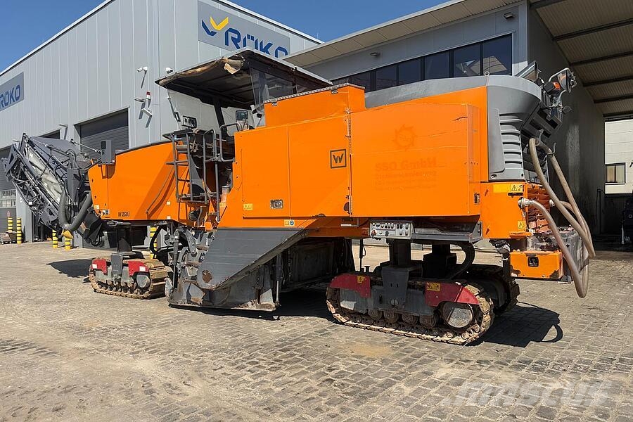 Wirtgen W 250i ماكينات الكشط البارد للأسفلت
