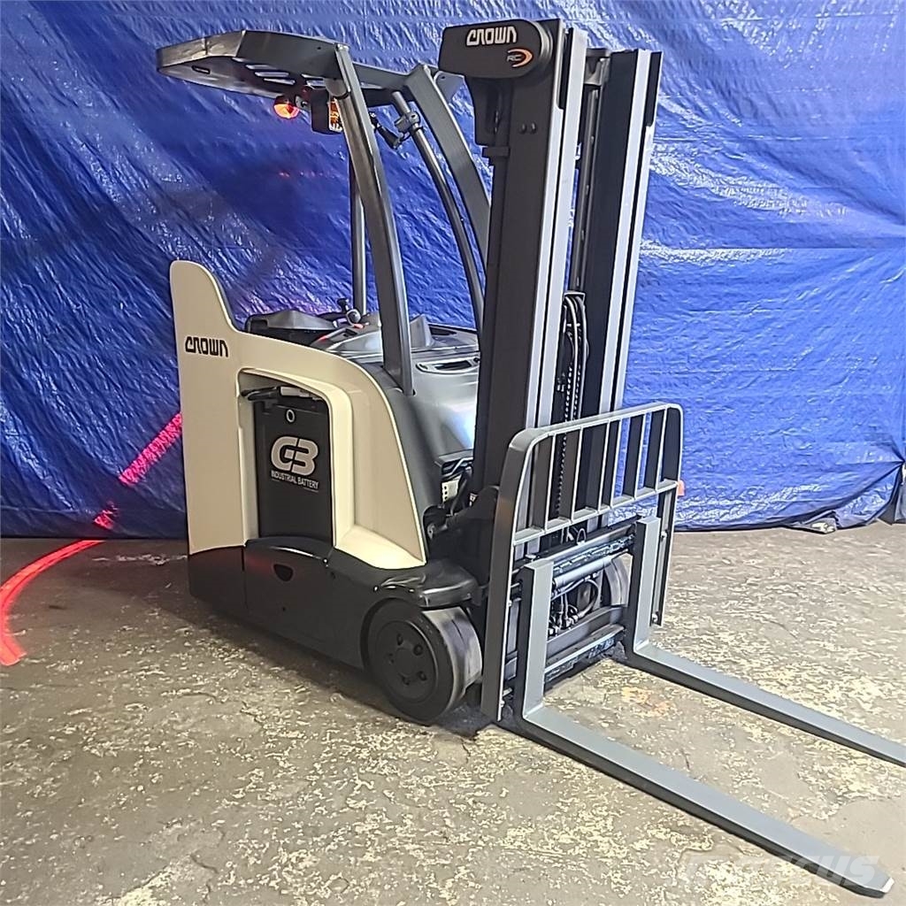 Crown RC5530-30 Electric forklifts