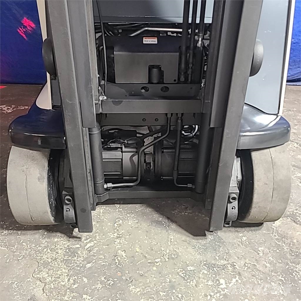 Crown RC5530-30 Electric forklifts