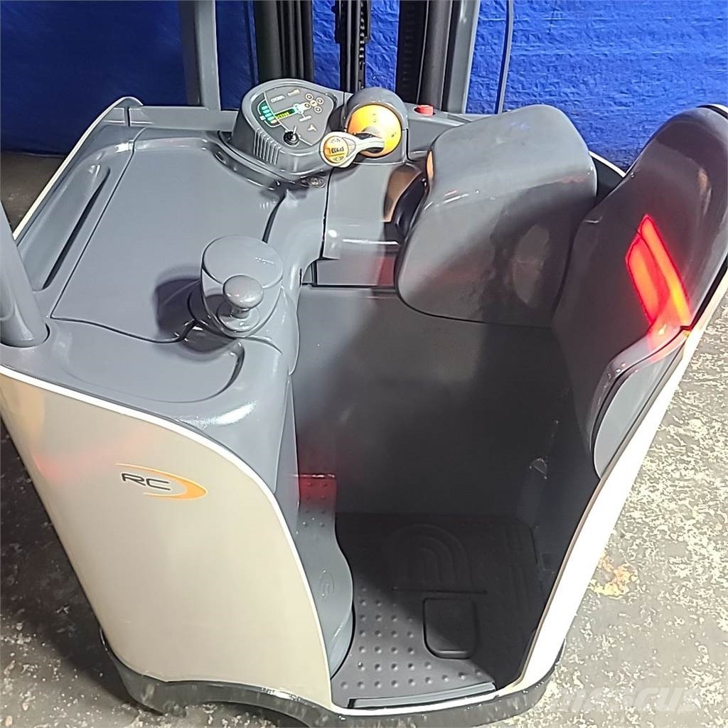 Crown RC5530-30 Electric forklifts