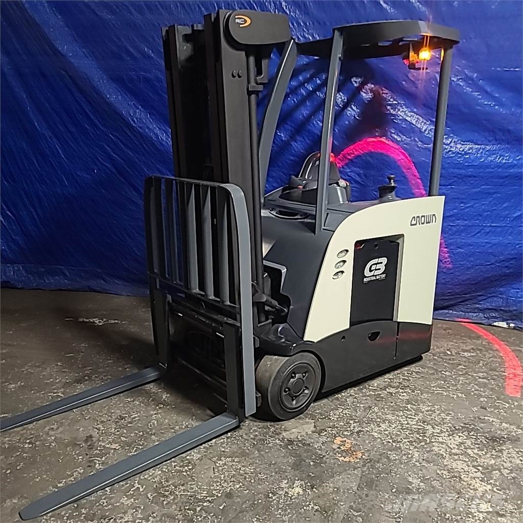 Crown RC5530-30 Electric forklifts