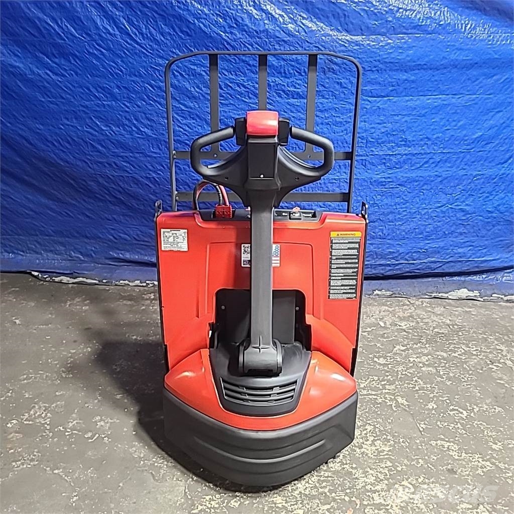 Raymond 8210 Hand pallet trucks