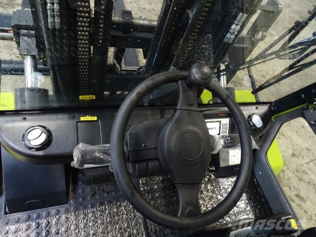 Clark C80D900 - TRIPLEX - DEMO Wózki Diesla