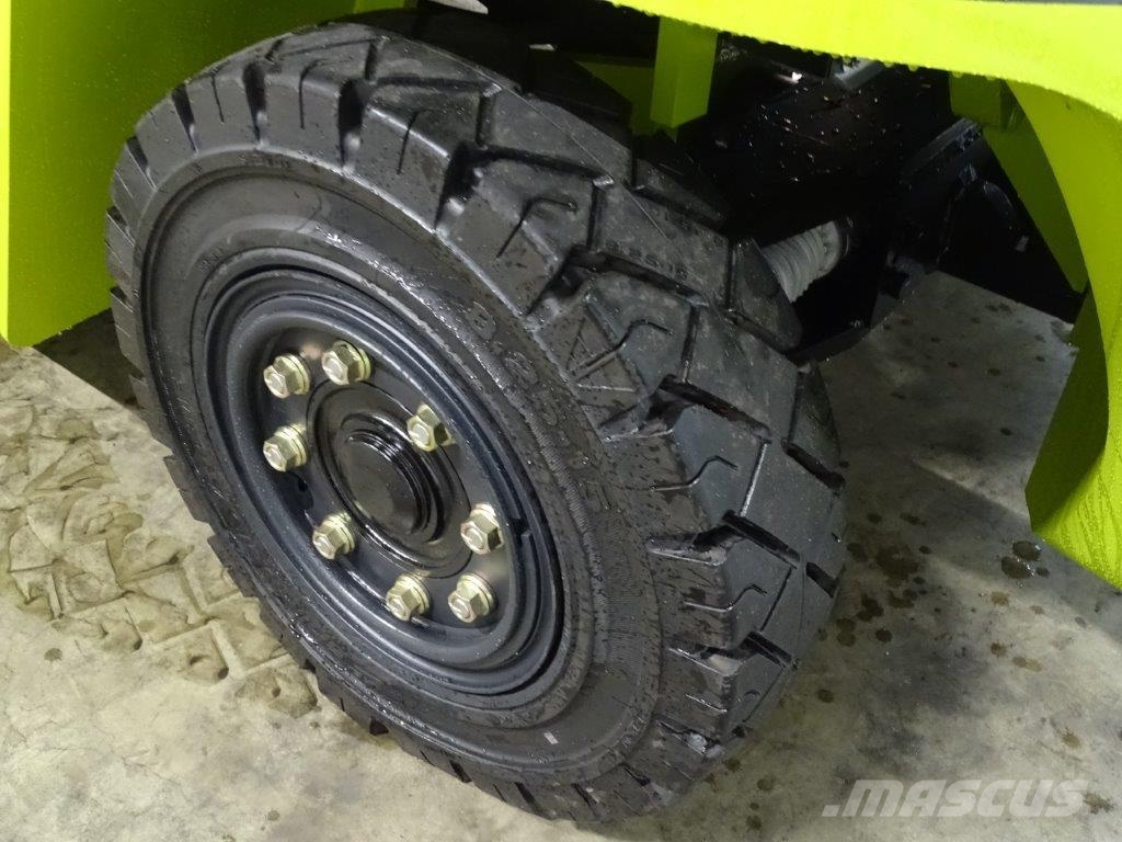 Clark C80D900 - TRIPLEX - DEMO Wózki Diesla