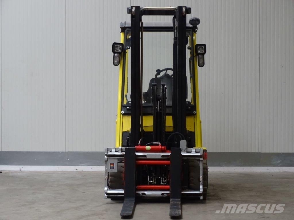 Hyster J3.0XM Electric forklifts