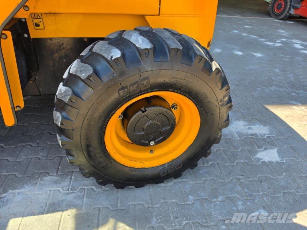 JCB 940-4 T4 - TRIPLEX Maastotrukit