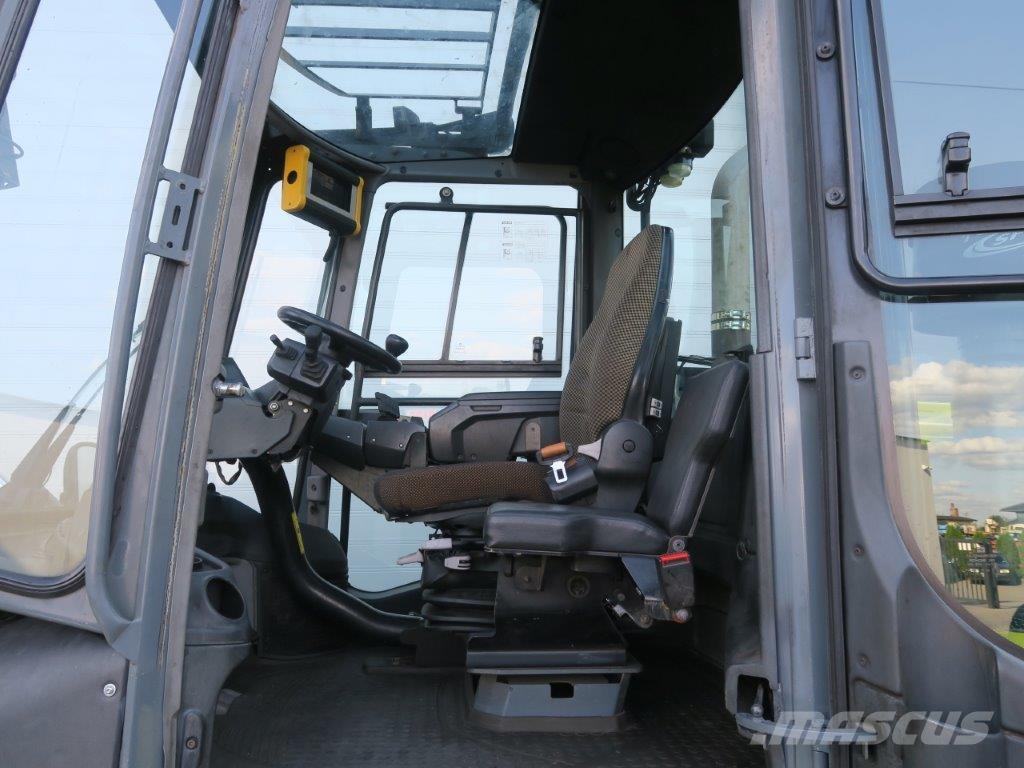 Kalmar DCG120-6 شاحنات الديزل