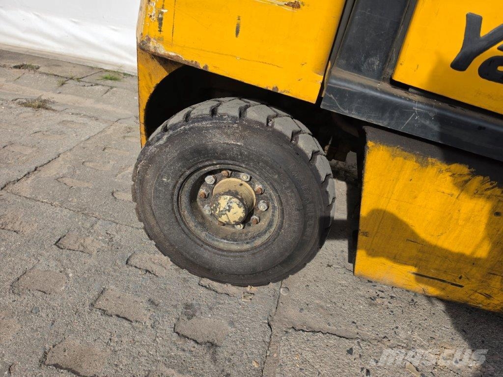 Yale GLP25RF Plinski viličari