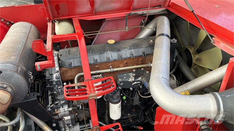 Case IH Axial Flow 9120 Med 30-fods skærebord og vogn. حصادات