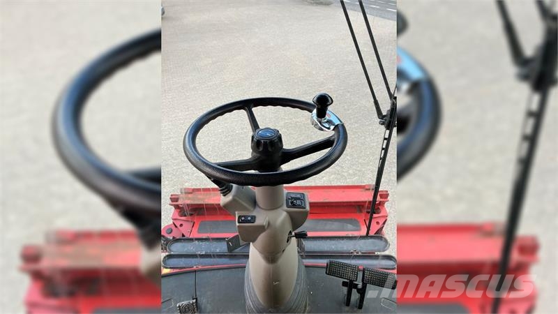 Case IH Axial Flow 9120 Med 30-fods skærebord og vogn. حصادات