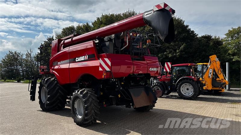 Case IH Axial Flow 9230 Inkl. 30 fods skærebord og vogn. H حصادات