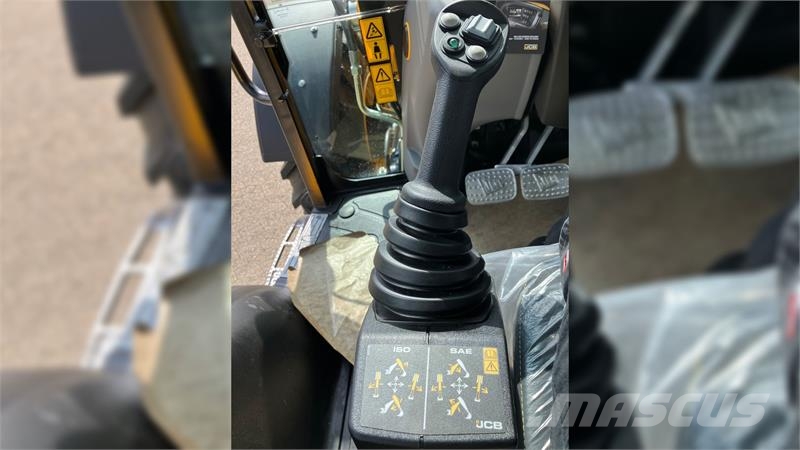 JCB 4CX PRO Buldoexcavatoare