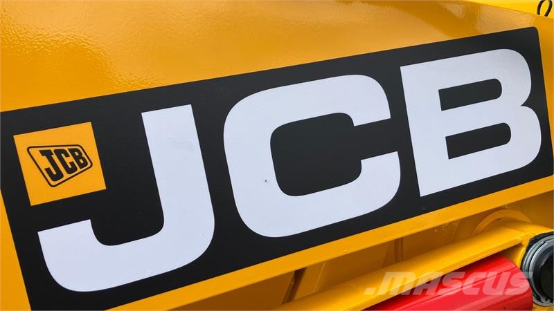 JCB 4CX PRO Buldoexcavatoare