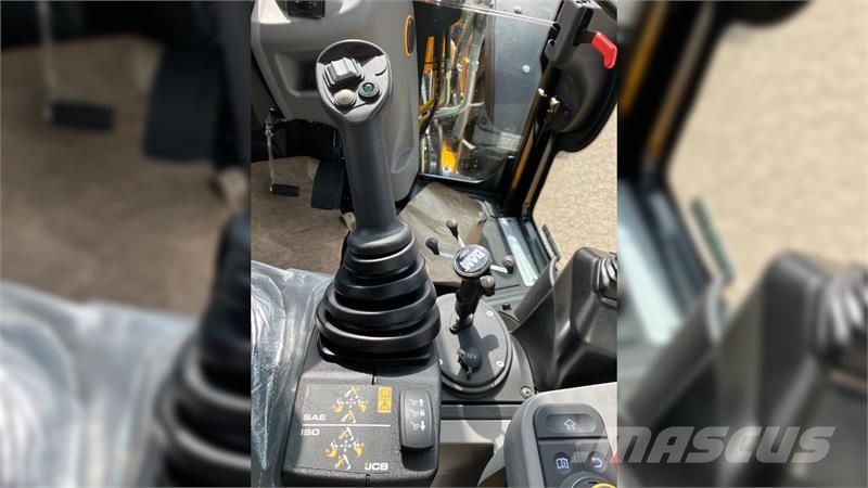 JCB 4CX PRO Buldoexcavatoare