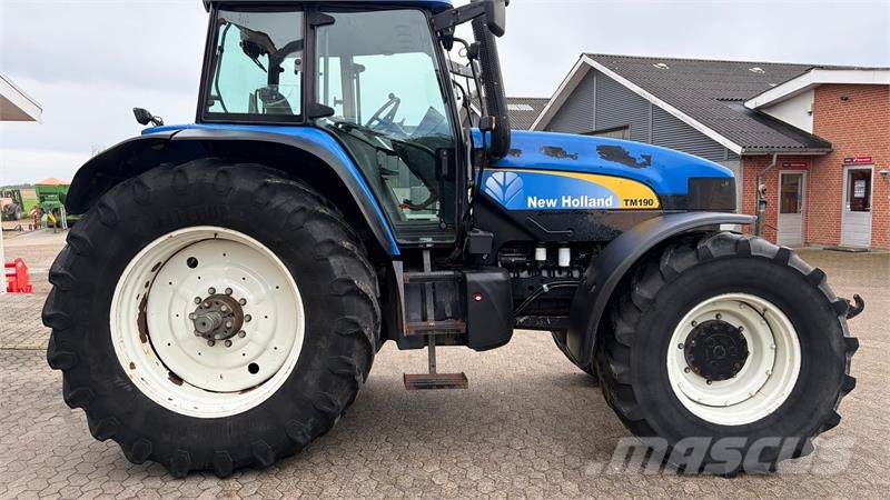 New Holland TM 190 Supersteer Traktoren