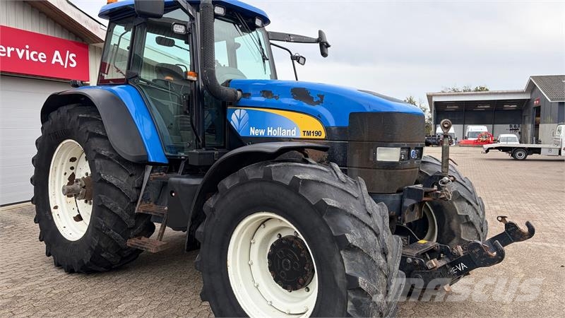 New Holland TM 190 Supersteer Traktoren