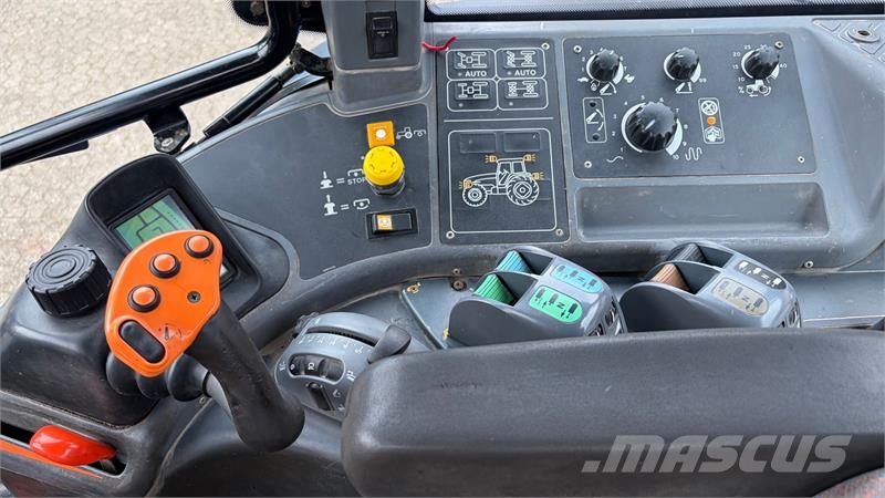 New Holland TM 190 Supersteer Traktoren