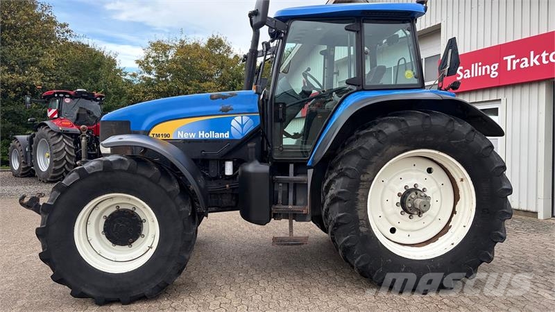 New Holland TM 190 Supersteer Traktoren