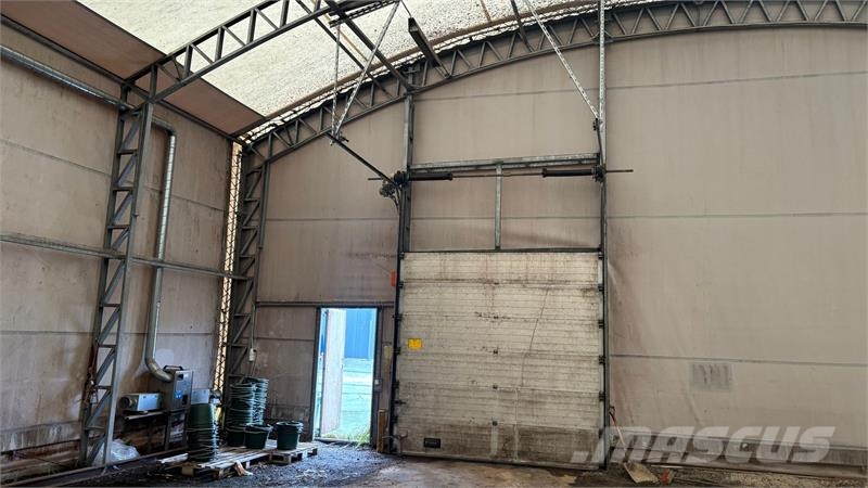 - - - PMH Telthal på 510 m2 Traktorji