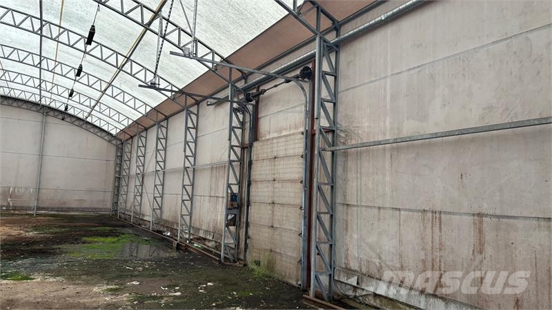 - - - PMH Telthal på 510 m2 Traktorji