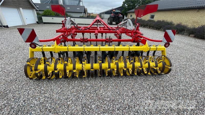 Pöttinger Synkro 3530 Nova كاسحات