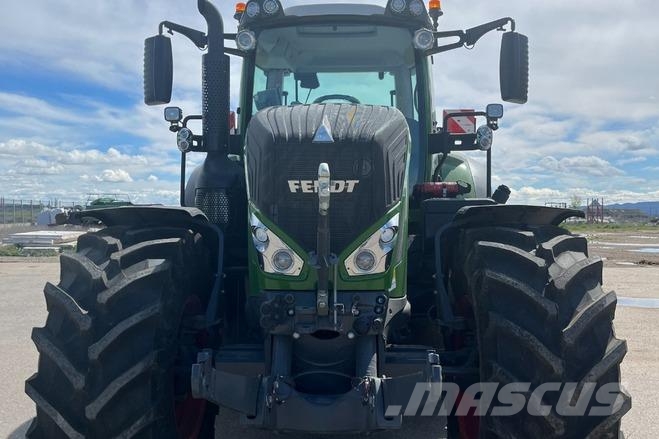 Fendt 826 VARIO S4 PROFI PLUS Traktoren