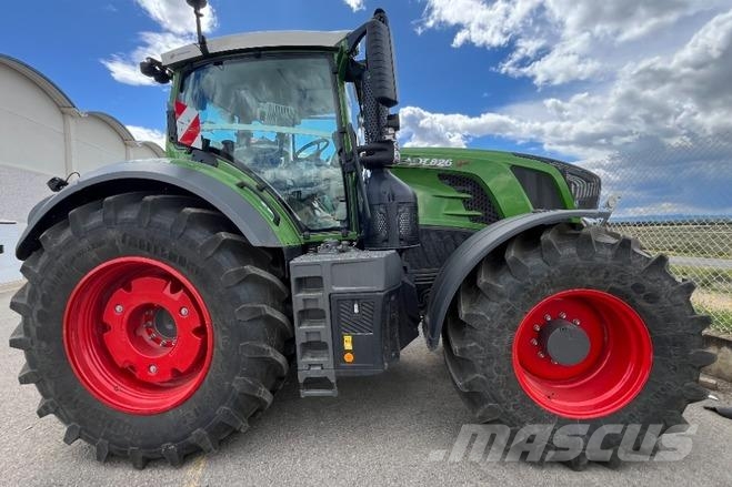 Fendt 826 VARIO S4 PROFI PLUS Traktoren