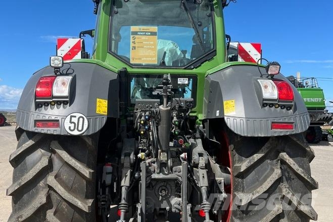 Fendt 826 VARIO S4 PROFI PLUS Traktoren