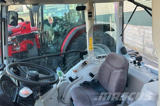 Massey Ferguson 3WF.105 Traktori