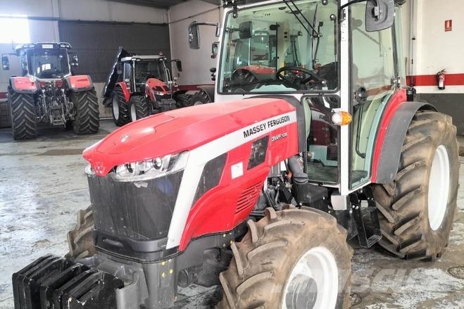Massey Ferguson 3WF.105 Traktori