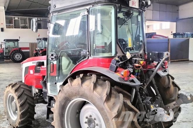 Massey Ferguson 3WF.105 Traktori