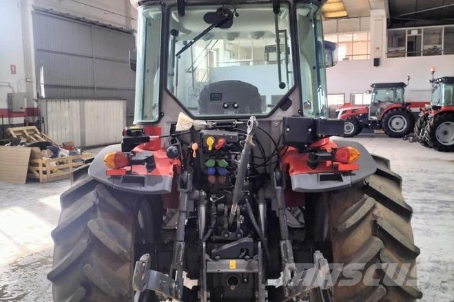Massey Ferguson 3WF.105 Traktori