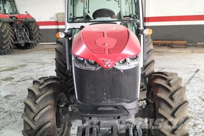 Massey Ferguson 3WF.105 Traktori