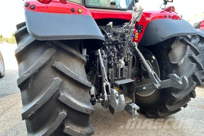 Massey Ferguson 7S.155 ESSENCIAL DY6 トラクター
