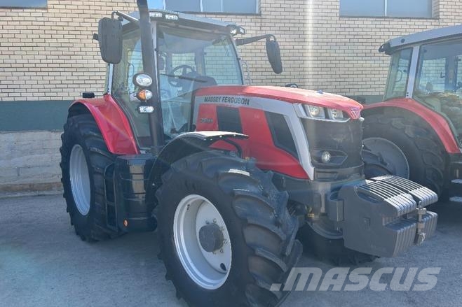 Massey Ferguson 7S.155 ESSENCIAL DY6 トラクター