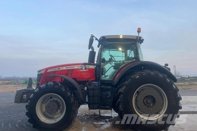 Massey Ferguson 8740 VT Traktori
