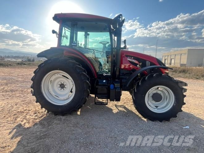 Valtra A 135 LH Traktori