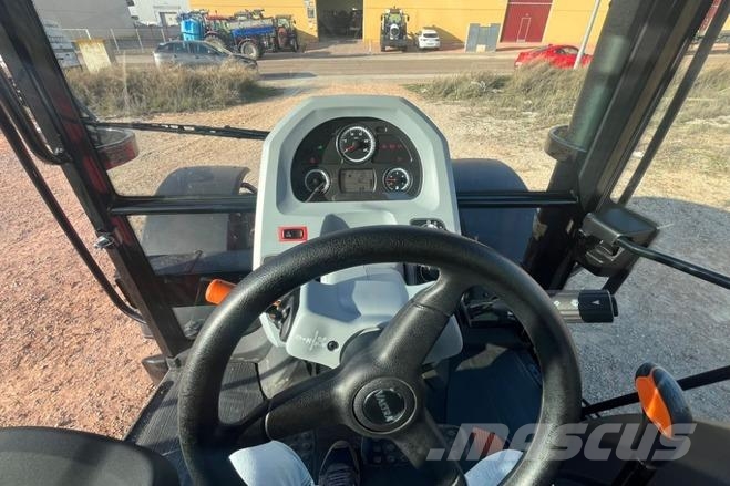 Valtra A 135 LH Traktori