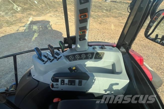 Valtra A 135 LH Traktori