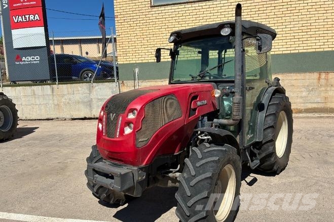 Valtra F 105 S Tractors