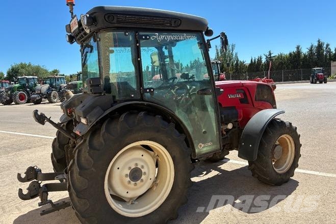 Valtra F 105 S Tractors