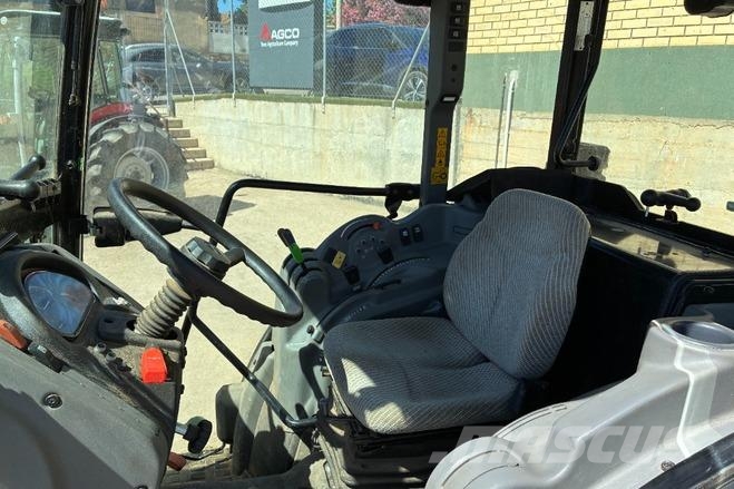 Valtra F 105 S Tractors