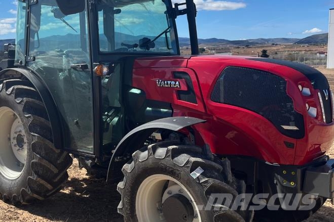 Valtra F105S Traktori