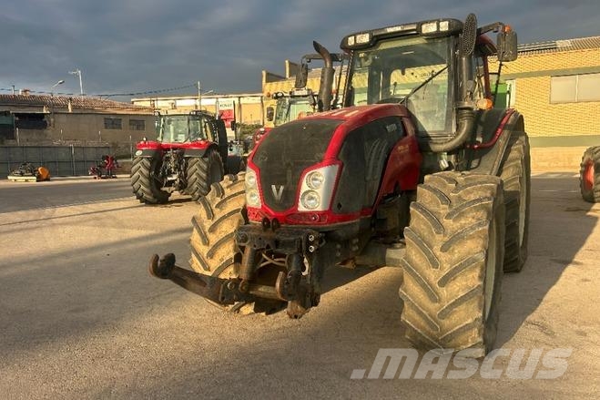 Valtra T 173 HITECH Tractores