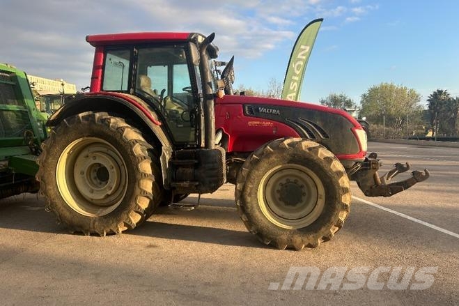Valtra T 173 HITECH Tractores