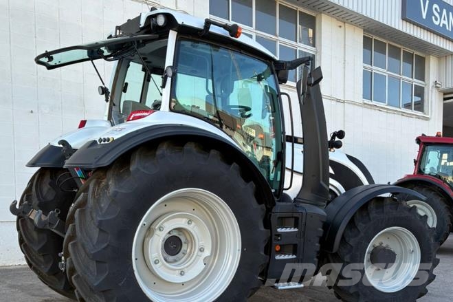Valtra T 235 DIRECT Tractores