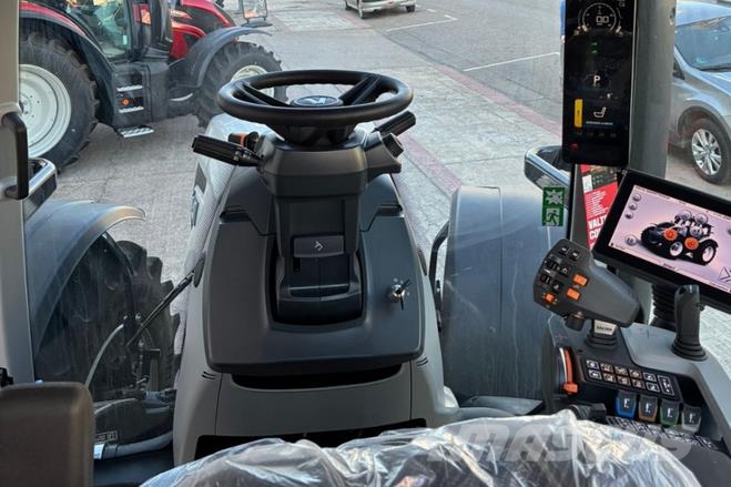 Valtra T 235 DIRECT Tractores